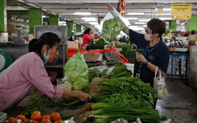 Vegetable and seafood prices go up in Malaysia due to heavy rains