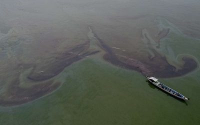 Oil Spill Spreads as Second Tanker Sinks in Manila Bay