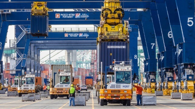 Retailers Continue to Front-Load Imports into U.S. Ports