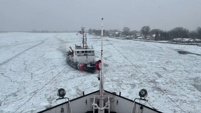 Video: USCG Icebreakers Aid Great Lakes Bulkers as Winter Sets In