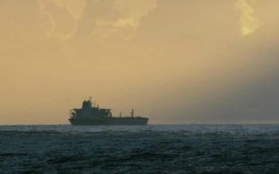 Report: US Destroyer Blocks Sanctioned Shadow Tanker’s Route to Venezuela