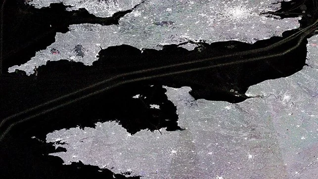 Severe Winter Storm Hits UK Shipping, Sends Containers Overboard