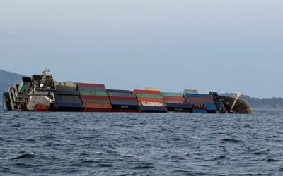 Oil Leaking from Sealloyd Arc Shipwreck Hits Thailand’s Tourist Beaches