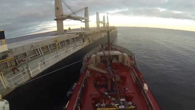 bunker-barge-alongside.4d0edb