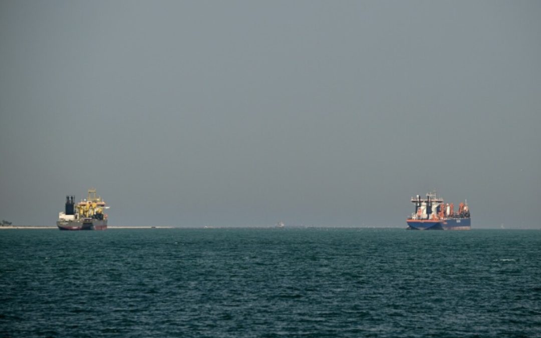 What cargo ships are passing Hormuz strait?